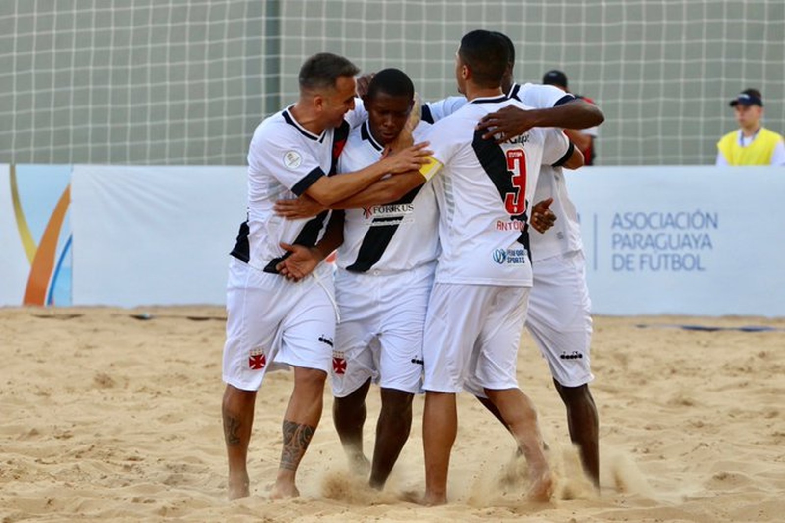TAÇA LIBERTADORES DA AMÉRICA DE BEACH SOCCER DE 2019. FINAL. VASCO-RJ. TRICAMPEÃO. 2016.2017 E 2019. CERRO PORTEÑO. PARAGUAI. VICE-CAMPEÃO.