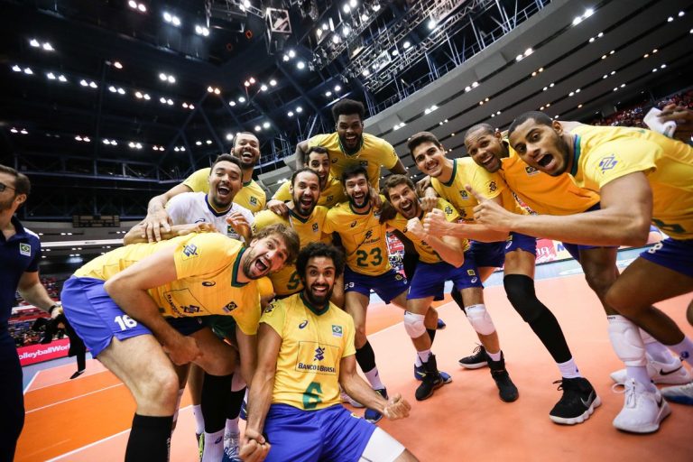 COPA DO MUNDO DE VÔLEI MASCULINO. BRASIL. TRICAMPEÃO. 2003,2007,2019. ITÁLIA.