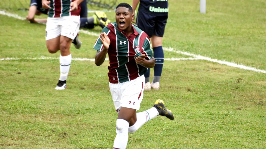 CAMPEONATO BRASILEIRO SUB-20. PRIMEIRA FASE. DÉCIMA OITAVA RODADA. BAHIA-BA. CORINTHIANS-SP. VITÓRIA-BA. PALMEIRAS-SP. GRÊMIO-RS. SÃO PAULO-SP. FLUMINENSE-RJ. CHAPECOENSE-SC. BOTAFOGO-RJ. SANTOS-SP. CORITIBA-PR. INTERNACIONAL-RS.