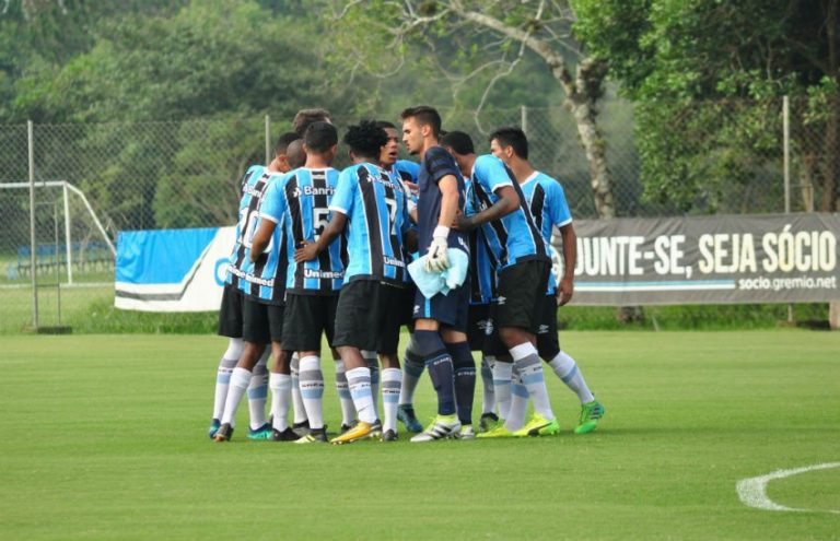 CAMPEONATO BRASILEIRO SUB-20. PRIMEIRA FASE. DÉCIMA SÉTIMA RODADA. CRUZEIRO-MG. GRÊMIO-RS. TAÇA RIO. CAMPEONATO CARIOCA. SEGUNDO TURNO. VASCO-RJ. CAMPEÃO. FLAMENGO-RJ. VICE-CAMPEÃO.