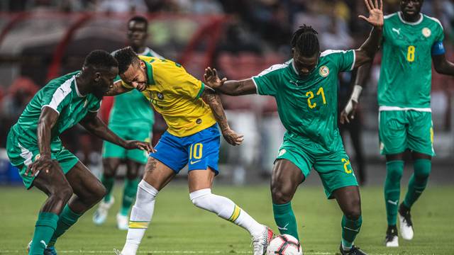 AMISTOSO. BRASIL. SENEGAL. NIGÉRIA.