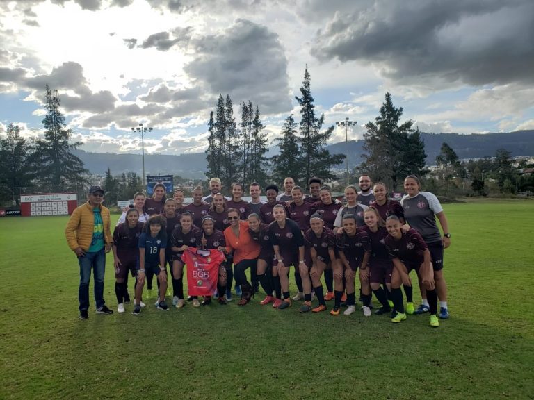 TAÇA LIBERTADORES DA AMÉRICA DE FUTEBOL FEMININO DE 2019. PRIMEIRA FASE. GRUPO A. ATLÉTICO HUILA. COLÔMBIA. COLO COLO. CHILE. CERRO PORTEÑO. PARAGUAI. PEÑAROL. GRUPO B. FERROVIÁRIA-SP. BRASIL. MUNDO FUTURO. BOLÍVIA. ESTUDIANTES DE CARACAS. VENEZUELA. VENEZUELA. DEPORTIVO CUENCA. EQUADOR.