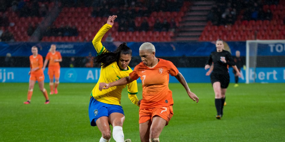 TORNEIO INTERNACIONAL. FRANÇA. CANADÁ. BRASIL. HOLANDA.
