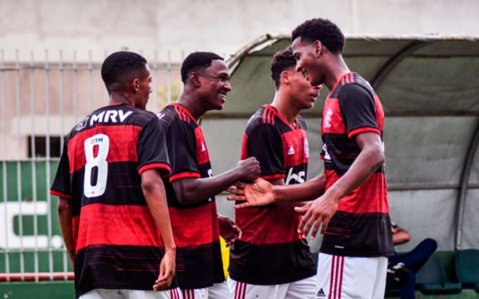 CAMPEONATO BRASILEIRO DE FUTEBOL SUB-17. PRIMEIRA FASE. PRIMEIRA RODADA. FLAMENGO-RJ. CRUZEIRO-MG. SÃO PAULO-SP. FLUMINENSE-RJ. INTERNACIONAL-RS. SANTOS-SP.