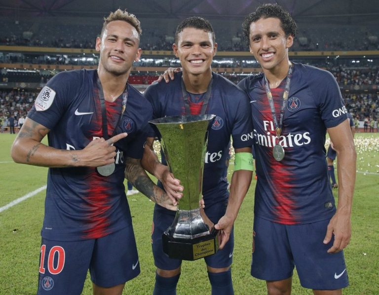 FUTEBOL INTERNACIONAL. JOGADORES BRASILEIROS.
