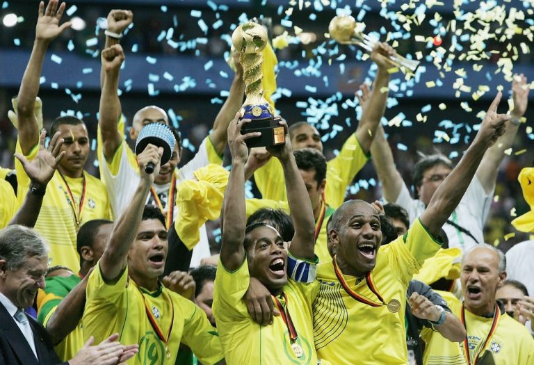 BRASIL. CAMPEÃO. ARGENTINA. VICE-CAMPEÃ. COPA DAS CONFEDERAÇÕES DE 2005.