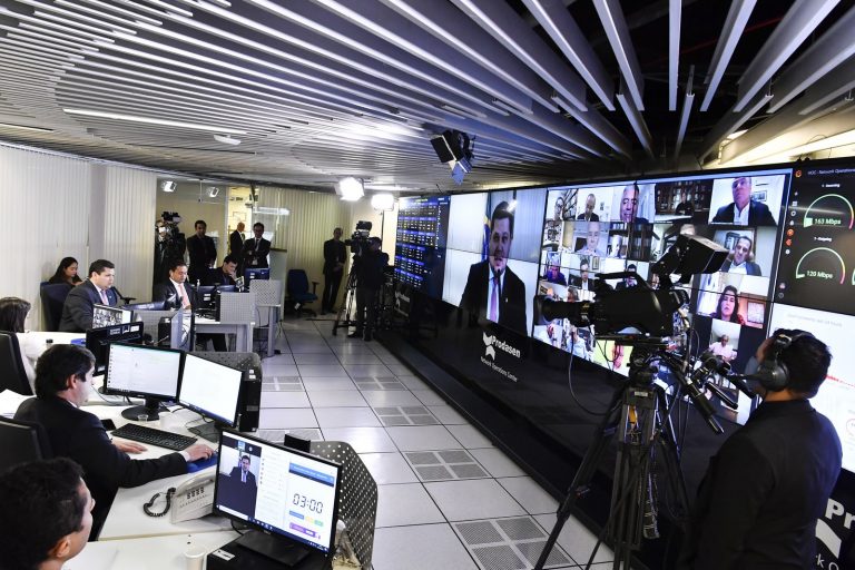 CONGRESSO. SENADO. AJUDA FINANCEIRA.