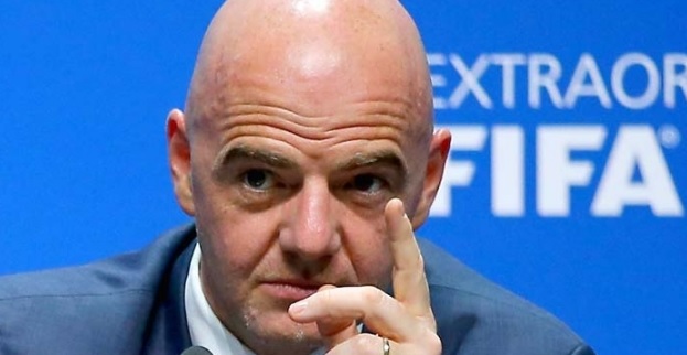 PRESIDENTE DA FIFA. AJUDA PARA AS FEDERAÇÕES NACIONAIS.