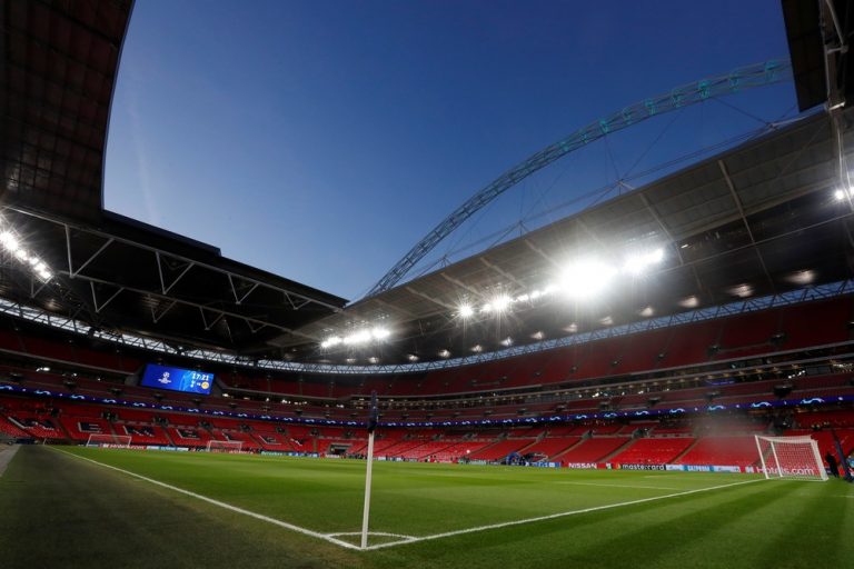 FUTEBOL INGLÊS.
