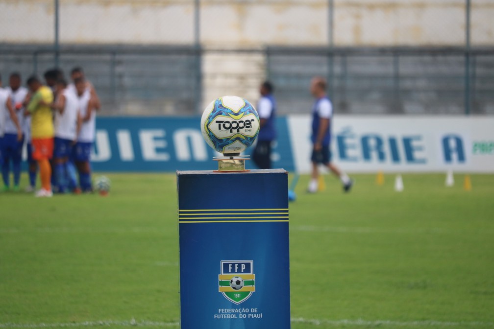 FUTEBOL BRASILEIRO. CONFEDERAÇÃO BRASILEIRA DE FUTEBOL.
