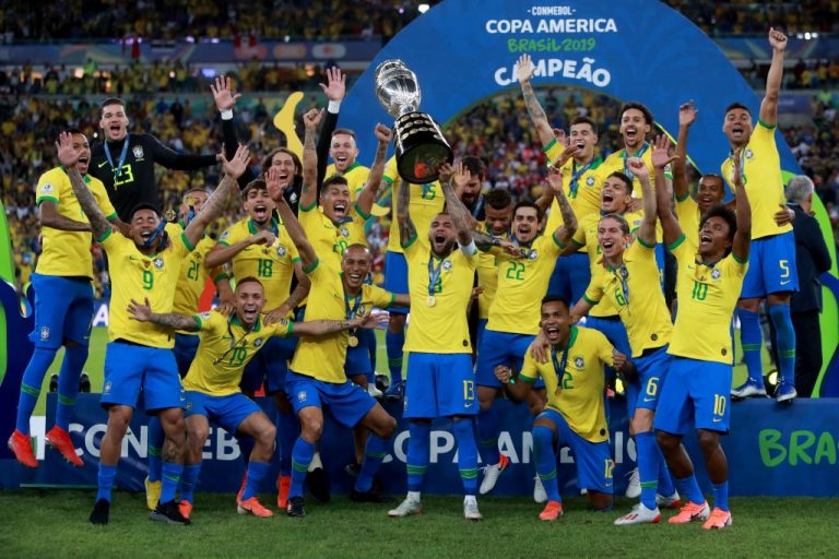 TÍTULOS. BRASIL. URUGUAI. ARGENTINA. MÉXICO. ALEMANHA. ITÁLIA. ESTADOS UNIDOS. AUSTRÁLIA. CAMARÕES. NOVA ZELÂNDIA.