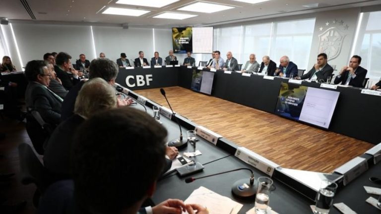 BNDS. BANCO NACIONAL DE DESENVOLVIMENTO ECONÔMICO E SOCIAL. CBF. CONFEDERAÇÃO BRASILEIRA DE FUTEBOL.