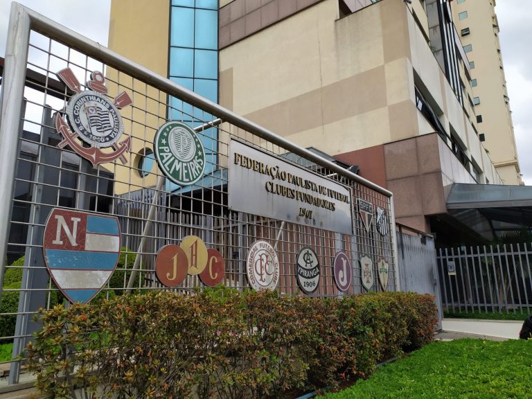 FEDERAÇÃO PAULISTA DE FUTEBOL. FPF. SANTOS-SP. PALMEIRAS-SP. CORINTHIANS-SP. SÃO PAULO-SP.
