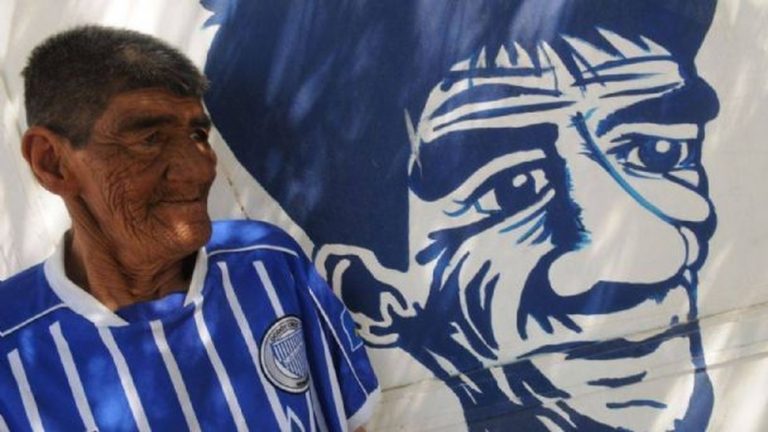 FUTEBOL ARGENTINO. GODOY CRUZ. ARGENTINA. JÚLIO. TORCEDOR SÍMBOLO.