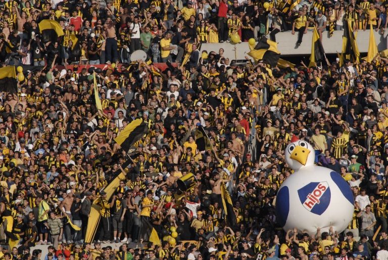 PEÑAROL. URUGUAI. TORCIDA.