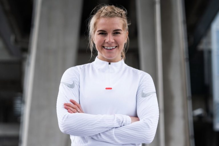 NORUEGA. ADA HEGERBERG.