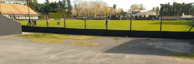 DEPORTIVO RIESTRA. FUTEBOL ARGENTINO. SEGUNDA DIVISÃO.