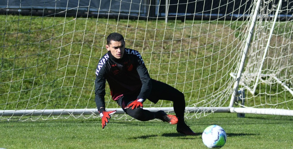 FUTEBOL. ATHLETICO-PR. PARANÁ CLUBE-PR. CORITIBA-PR. CASCAVEL-PR. LONDRINA-PR.