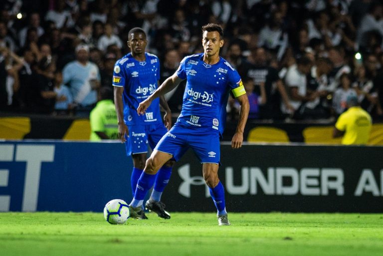 CRUZEIRO-MG. VOLTA DE HENRIQUE. FLUMINENSE-RJ.