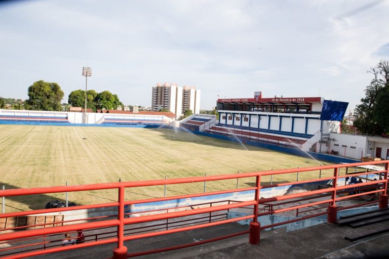 FORTALEZA-CE. CENTRO DE TREINAMENTO.