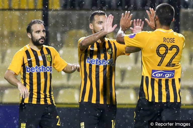 FUTEBOL GREGO.