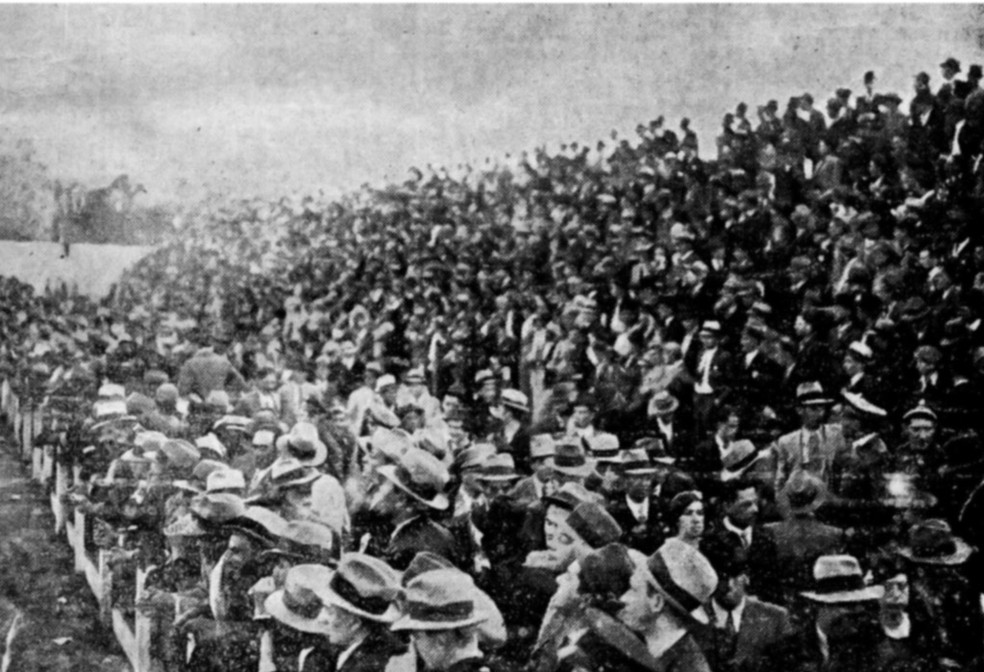 GRÊMIO-RS. INTERNACIONAL-RS. EURICO LARA. GOLEIRO.