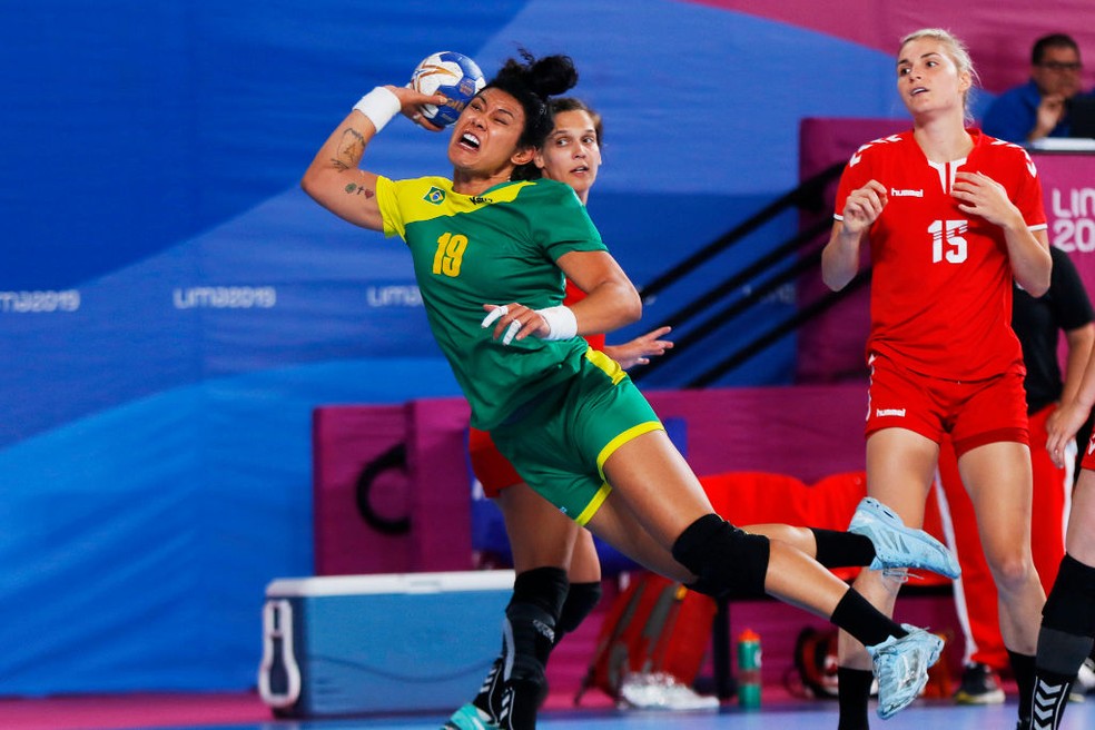 HANDEBOL. ELAINE GOMES.