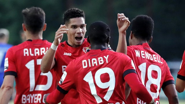 COPA DA ALEMANHA. SEMIFINAL. BAYER LEVERKUSEN. CLASSIFICADO. SAARBRÜCKEN. ELIMINADO. FINAL. BAYER LEVERKUSEN. CONTRA. BAYERN DE MUNIQUE. OU. EINTRACHT FRANKFURT. ALEMANHA.
