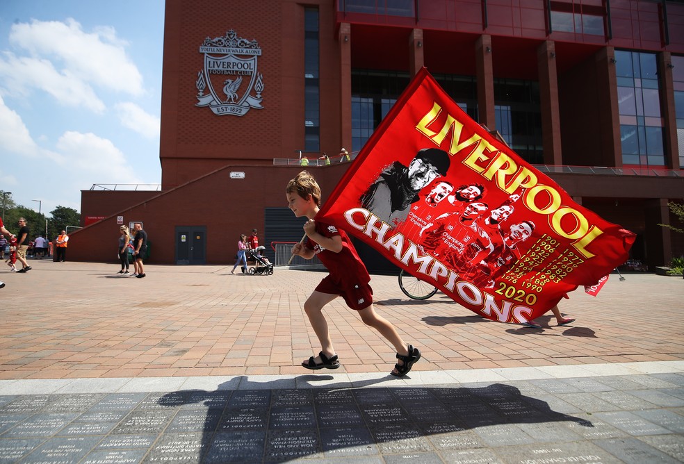 LIVERPOOL. INGLATERRA. JEJUM DE TÍTULOS.