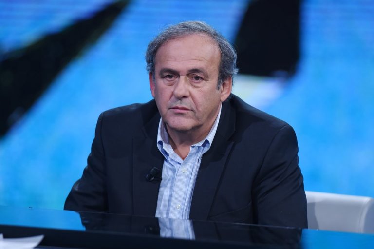 UEFA. UNIÃO DAS ASSOCIAÇÕES EUROPEIAS DE FUTEBOL. MICHEL PLATINI.