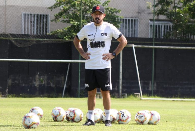 VASCO-RJ. RAMÓN. TÉCNICO DE FUTEBOL. CAMPEONATO BRASILEIRO DA SÉRIE A. CAMPEONATO BRASILEIRO DA SÉRIE B.