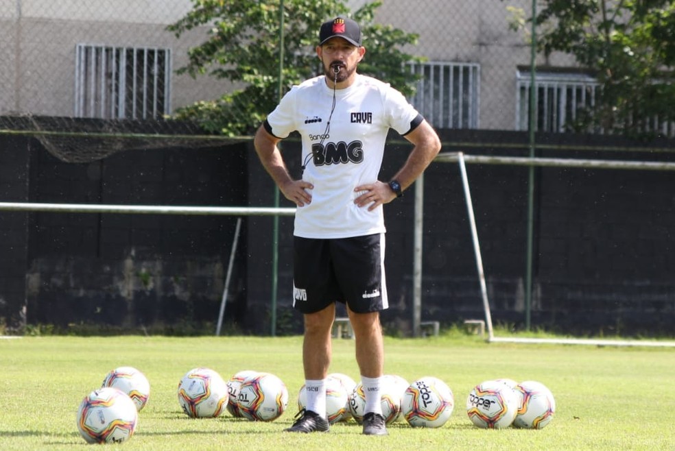 VASCO-RJ. RAMÓN. TÉCNICO DE FUTEBOL. CAMPEONATO BRASILEIRO DA SÉRIE A. CAMPEONATO BRASILEIRO DA SÉRIE B.