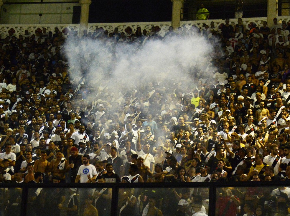 TORCIDA. FÃ.