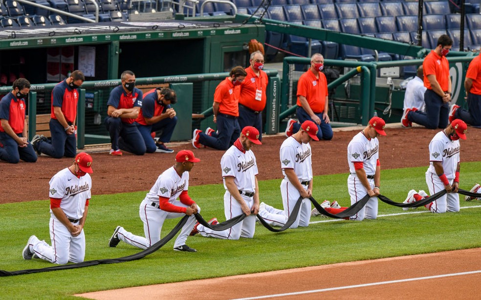 MAJOR LEAGUE BESEBALL.