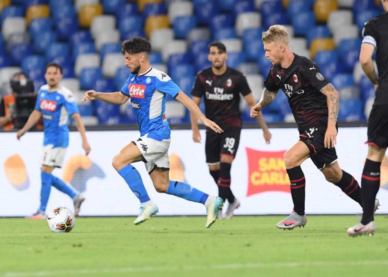 CAMPEONATO ITALIANO. TRIGÉSIMA SEGUNDA RODADA. MILAN. NAPOLI. ITÁLIA.