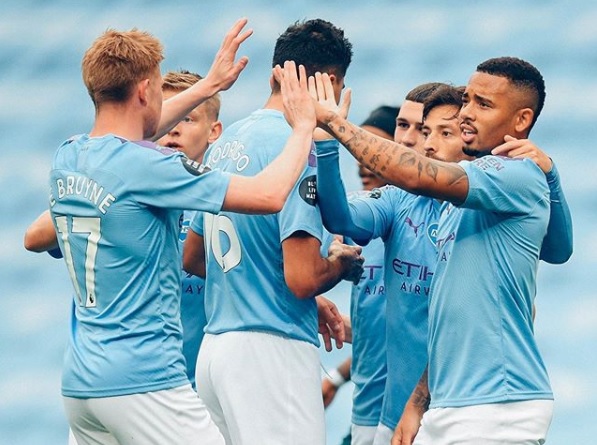 MANCHESTER CITY. INGLATERRA. FIFA. RETIRADA PUNIÇÃO.