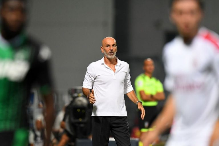 CAMPEONATO ITALIANO. PRIMEIRA FASE. TRIGÉSIMA QUINTA RODADA. MILAN. ITÁLIA. SASSUOLO. ITÁLIA.
