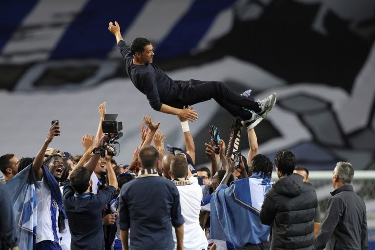 CAMPEONATO PORTUGUÊS. TRIGÉSIMA SEGUNDA RODADA. PORTO. PORTUGAL. SPORTING. PORTUGAL. VIGÉSIMA NONA CONQUISTA DO PORTO.