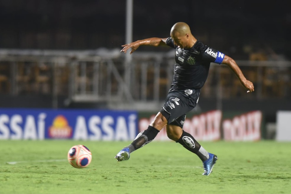 SANTOS-SP. DÍVIDAS COM OS JOGADORES.