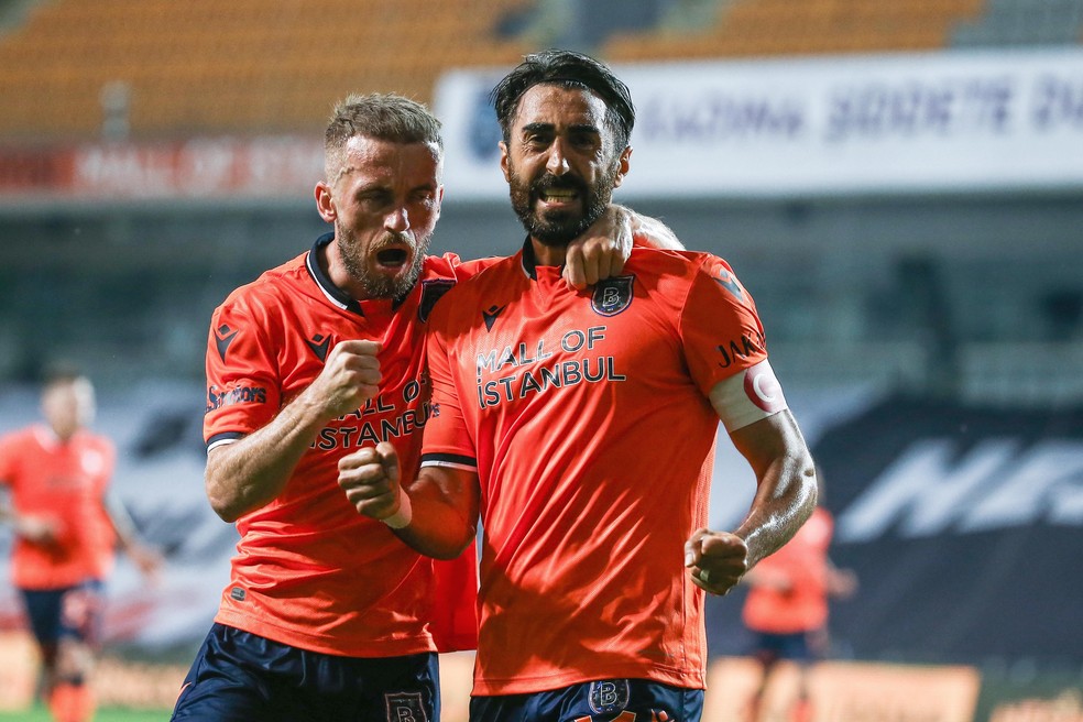 CAMPEONATO TURCO. BASKSEHIR. TURQUIA. CAMPEÃO.