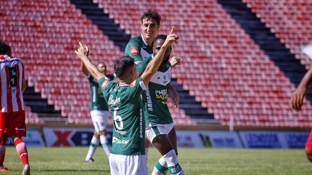CAMPEONATO MINEIRO. PRIMEIRA FASE. DÉCIMA RODADA. UBERLÂNDIA-MG. VILLA NOVA-MG.