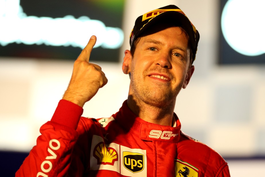 SEBASTIAN VETTEL. FERRAI. ASTON MARTIN.