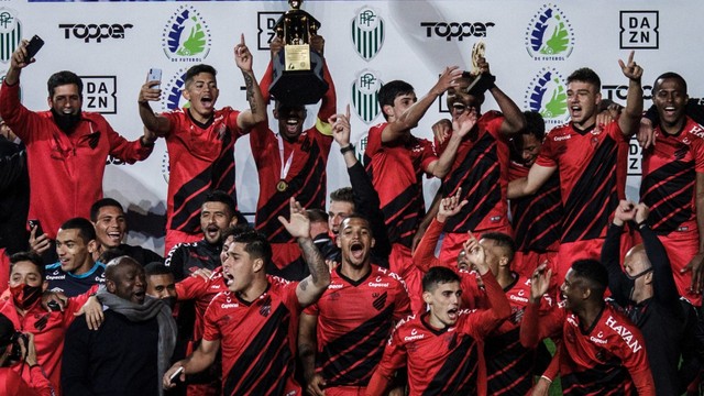 ATLÉTICO-PR. TRICAMPEÃO. CORITIBA-PR. VICE-CAMPEÃO. CAMPEONATO PARANAENSE DE 2020. FINAL. JOGO DE VOLTA.