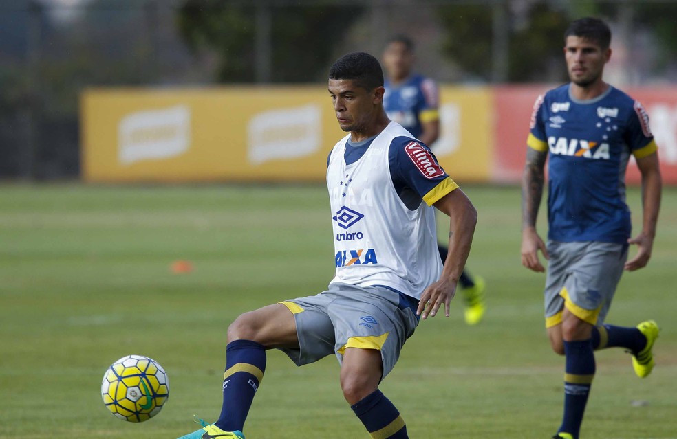 CRUZEIRO-MG. DÍVIDAS COM A FIFA.