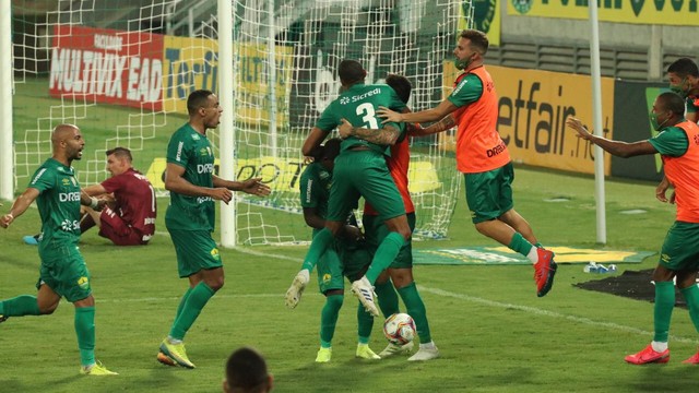 CAMPEONATO BRASILEIRO DA SÉRIE B DE 2020. PRIMEIRA FASE. SEXTA RODADA. CUIABÁ-MT. CHAPECOENSE-SC.