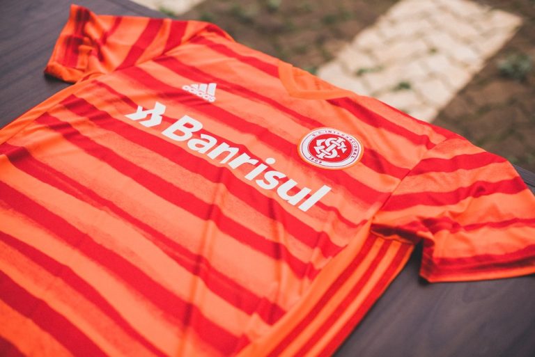 INTERNACIONAL-RS. CAMISA LARANJA.