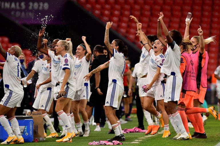LIGA DOS CAMPEÕES DA EUROPA DE FUTEBOL FEMININO TEMPORADA 2019.2020. SEMIFINAL. JOGO ÚNICO. LYON. FRANÇA. CLASSIFICADO. PARIS SAINT-GERMAIN. FRANÇA. ELIMINADO. FINAL. LYON. FRANÇA. WOLFSBURG. ALEMANHA