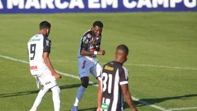 CAMPEONATO BRASILEIRO DA SÉRIE B. PRIMEIRA RODADA. OPERÁRIO-PR. FIGUEIRENSE-SC.