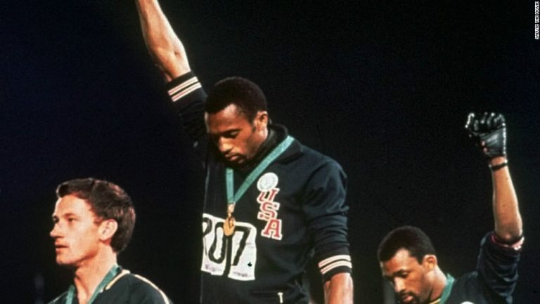 JOGOS OLÍMPICOS. PROTESTOS. PANTERAS NEGRAS.