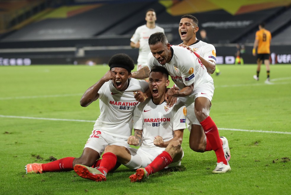 LIGA EUROPA. TEMPORADA 2019.2020. SEVILLA. ESPANHA. CLASSIFICADO. WOLVERHAMPTON. INGLATERRA. ELIMINADO.